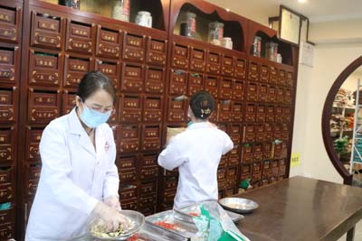 重庆市中医院有没有治疗结肠癌好的？